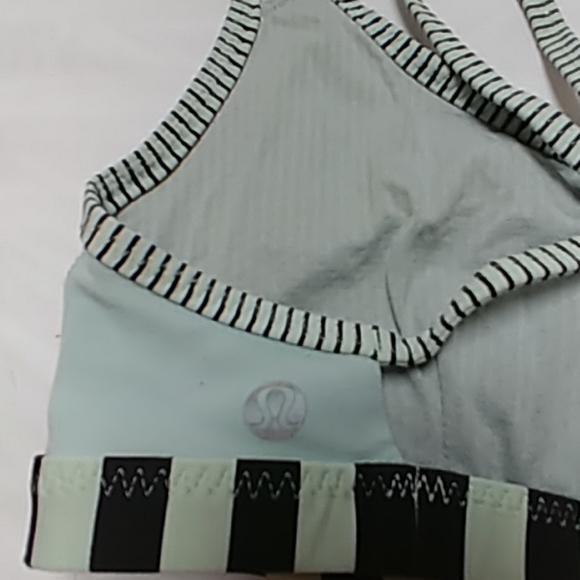 Lululemon - Picture 3 of 3